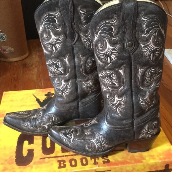 Corral Shoes - Corral Cowgirl Boots